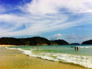 nai harn beach 4